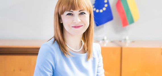 Mokytojai tęsia streiką dėl etatinio apmokėjimo, konservatoriai kviečiasi ministrę