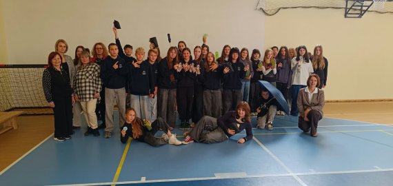 Jaunieji Rokiškio krašto protai matavosi žinias: progimnazijoje šurmuliavo protmūšis „Sveikos mitybos super protai“