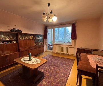 3 kambarių butas pirmame aukšte