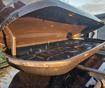Automobilio stogo bagažinė 