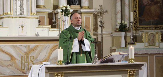 Iš arčiau: kaip Pandėlio parapija tvarkosi su karantino iššūkiais (video)