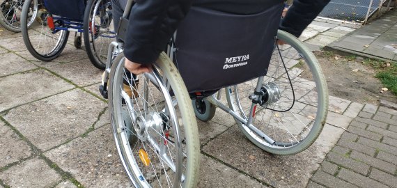 Pensijos ir išmokos 2022 metais: ką svarbu žinoti negalią turintiems žmonėms?