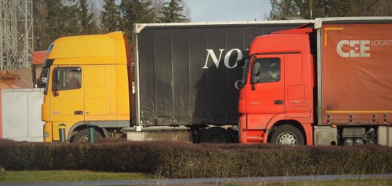 Į Lietuvą atvykstantys vežėjai nuo šiol turės izoliuotis iki išvykimo