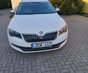 „Škoda Superb“