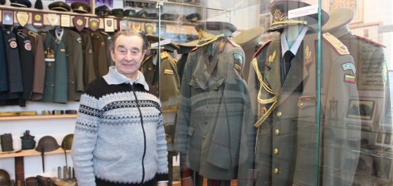 Nepriklausomybės ženklas – uniforma