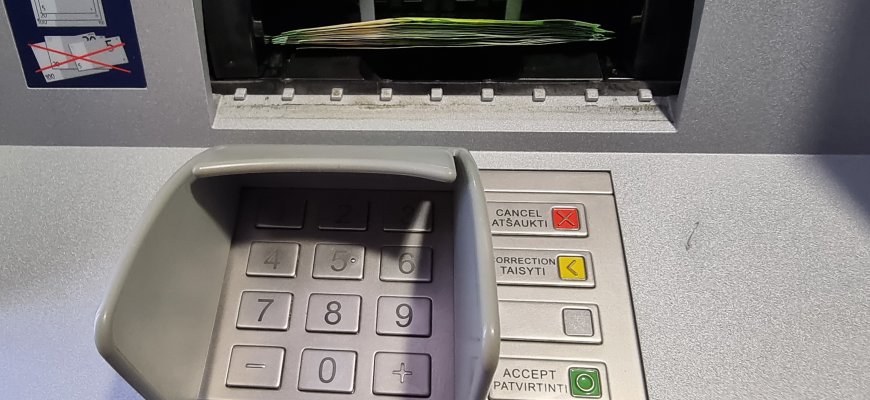 Bankų asociacija: kitąmet bus įrengta 100 naujų bankomatų