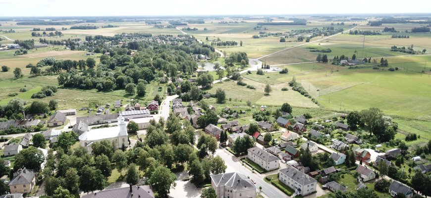 Kviečia kurti dešimtąjį gėlių kilimą