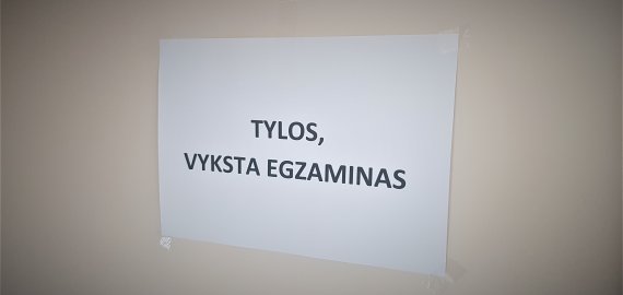 Abiturientai laikys biologijos brandos egzaminą