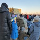 Trečiosios karo Ukrainoje metinės: mininčių vis mažėja, palaikančių – ne (foto)