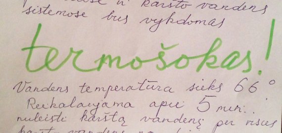 Nenusiplikykite !  Rokiškio daugiabučiuose -  karšto vandens termošokas.