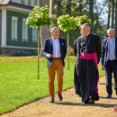 Gačionių dvaro šeimininkai džiaugiasi pašventinta koplyčia (foto)
