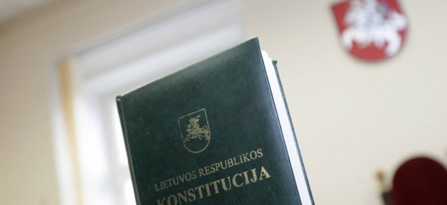Tryliktą kartą vyks Konstitucijos egzaminas