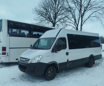 Mikroautobuso nuoma su vairuotoju