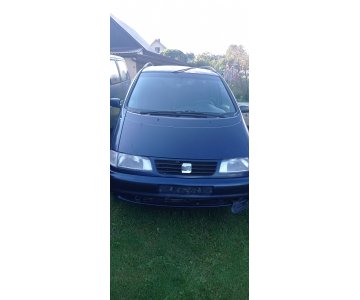 „Seat Alhambra“ dalimis