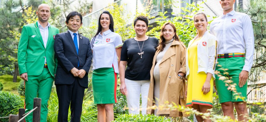 Iš Rokiškio kilusi Oksana Ragauskienė sukūrė uniformas Lietuvos olimpiečiams: geltona spalva skirta aukso medaliams