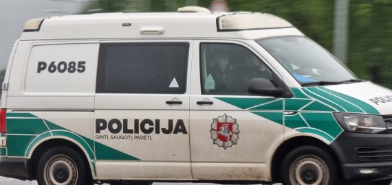 Rokiškyje sustabdytas girtas vairuotojas, Kriaunose pavogta valtis