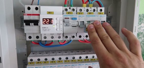 Kokių elementų reikia namų elektros instaliacijai?