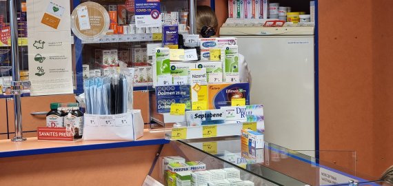 Sergamumas koronavirusu smarkiai sumažėjo, tačiau neišnyko. Kas keičiasi?