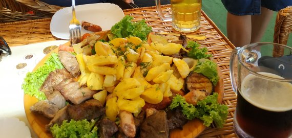 Maistas prieš miegą: 6 patarimai, ką valgyti ir ko vengti