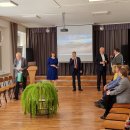 Juodupės gimnazijos „MEPA“ komanda išlaiko tempą: svečiuose vėl priėmė Europos parlamento narį (foto)