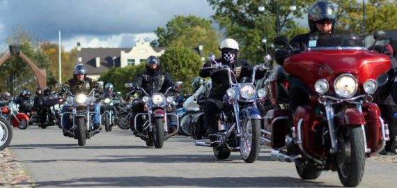 Gegužės 5 d. ateik ir pamatyk plieninius žirgus iš arti