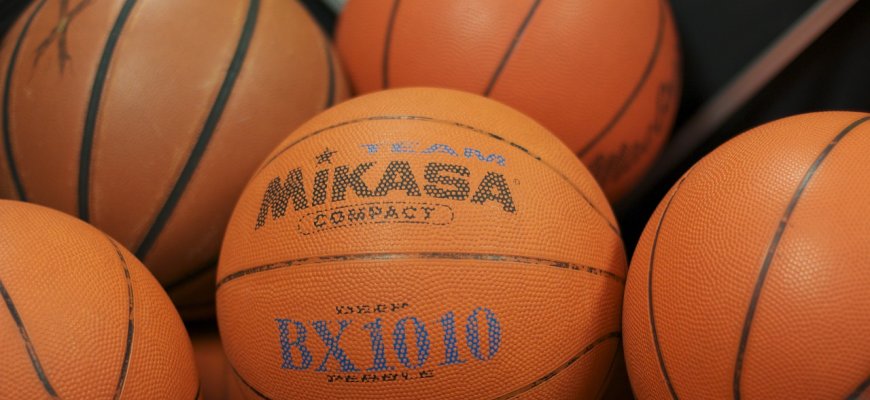 Krepšinio rungtynės Rokiškio rajono kūno kultūros ir sporto centre