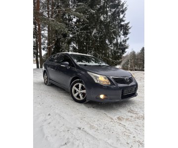 „Toyota Avensis“