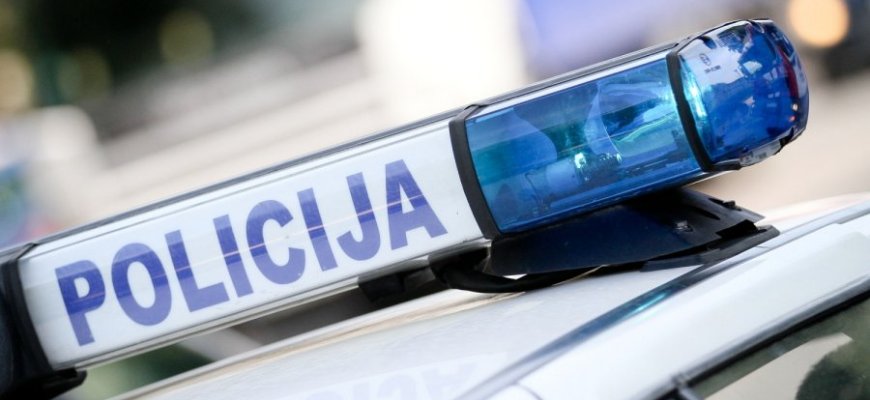 Sulaikytas neblaivus vyras veiksmais ir žodžiais įžeidinėjęs policijos pareigūnus