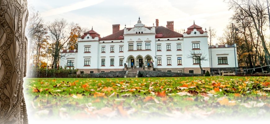 Spalio 26 d. XX respublikinės medžio drožėjų konkursinės parodos uždarymo ir dalyvių apdovanojimo renginys