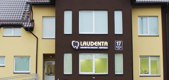 Pagalbos ranką ištiesė odontologijos centras „Laudenta“	