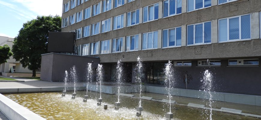 Vyriausybė nepritaria valstybės paramos ribojimui nemokantiems skolų