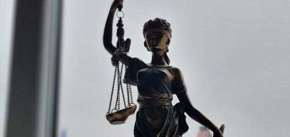 Nuteisti mažametę žinutėmis tvirkinę vyrai