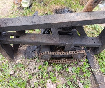 Traktorius „T-16“ dalimis