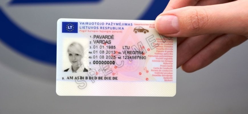 Nesumokėjusiems baudų siūloma neišduoti ir nekeisti vairuotojo pažymėjimo