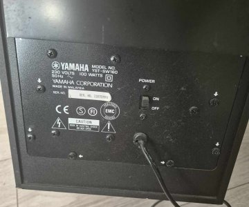 Žemų dažnių kolonėlė „Yamaha YST-SW160“