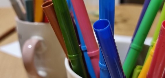 Juodupės gimnazija kviečia mokinius į dailės studiją