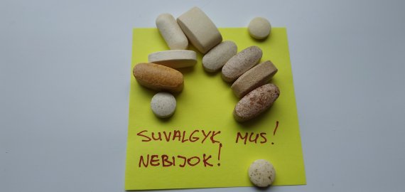 Valstybinė vaistų kontrolės tarnyba įspėja: nepakliūkite sukčiams į rankas
