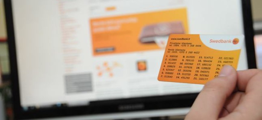 Sukčiai vėl bando gyventojų budrumą ‒ taikosi į kodų kortelių naudotojus