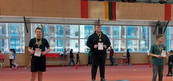 Šalies čempionate – puikūs rokiškėnų rutulio stūmikų startai