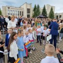 Skambutis moksleivius ir vėl sukvietė į mokyklas...  (foto)