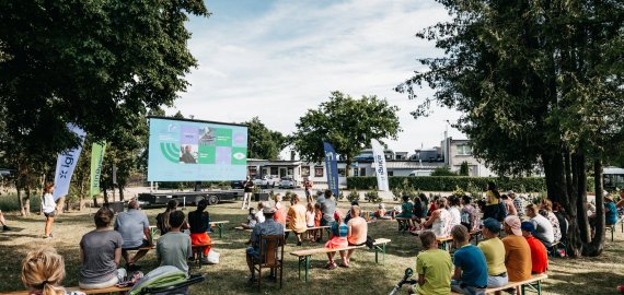 Pakvieskite „Kino karavaną“ į savo miestą: ateinančios vasaros lauko seansų maršrutą nuspręs patys žiūrovai