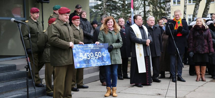 Neužmirštuolė – atminties ir solidarumo su mūsų gynėjais ženklas