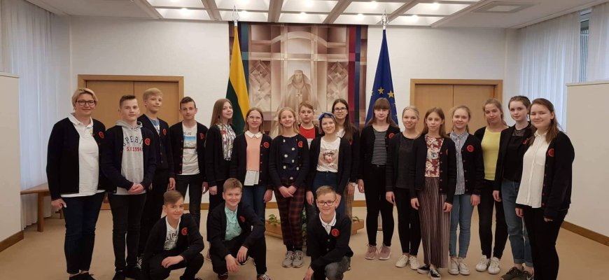 Juozo Tūbelio progimnazijos mokinių tarybos viešnagė Lietuvos Respublikos Seime