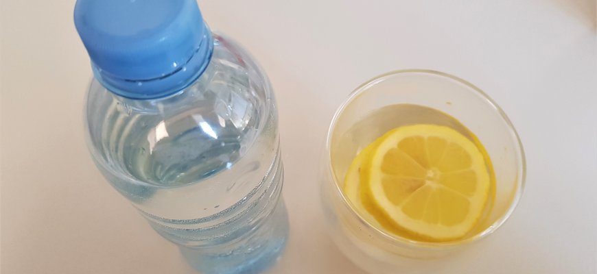 Pasaulinė Vandens diena: daugiau nei trečdalis kasdien geria pirktą vandenį iš butelių, pusė – iš čiaupo