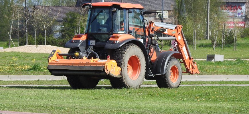 Paskelbtas traktorių, savaeigių važiuoklių, kelių tiesimo mašinų ir jų priekabų techninių apžiūrų grafikas Rokiškio rajone