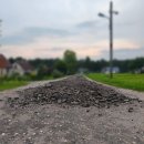 Gatvės būklės gerinimas tapo savaitgalio iššūkiu Pakriaunių gyventojams