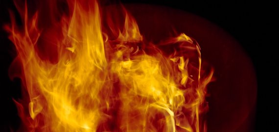 Namo palėpėje smilko durpės, prireikė gaisrininkų pagalbos