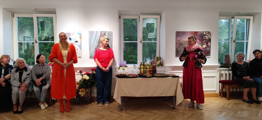 Birutės Dapkienės tapybos darbų paroda: pasakojimas apie asmeninį vidinį virsmą (foto+video)