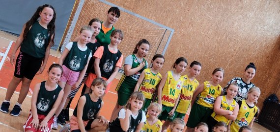 Sėkmingos pirmosios jaunųjų krepšininkių rungtynės