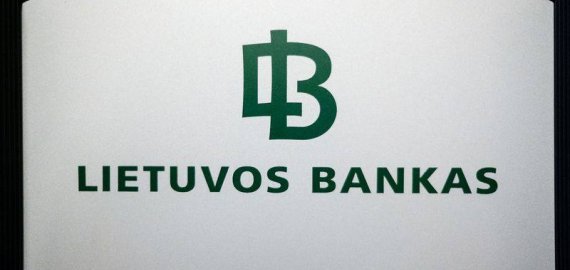 Į apyvartą išleidžiami nauji 100 ir 200 eurų banknotai 